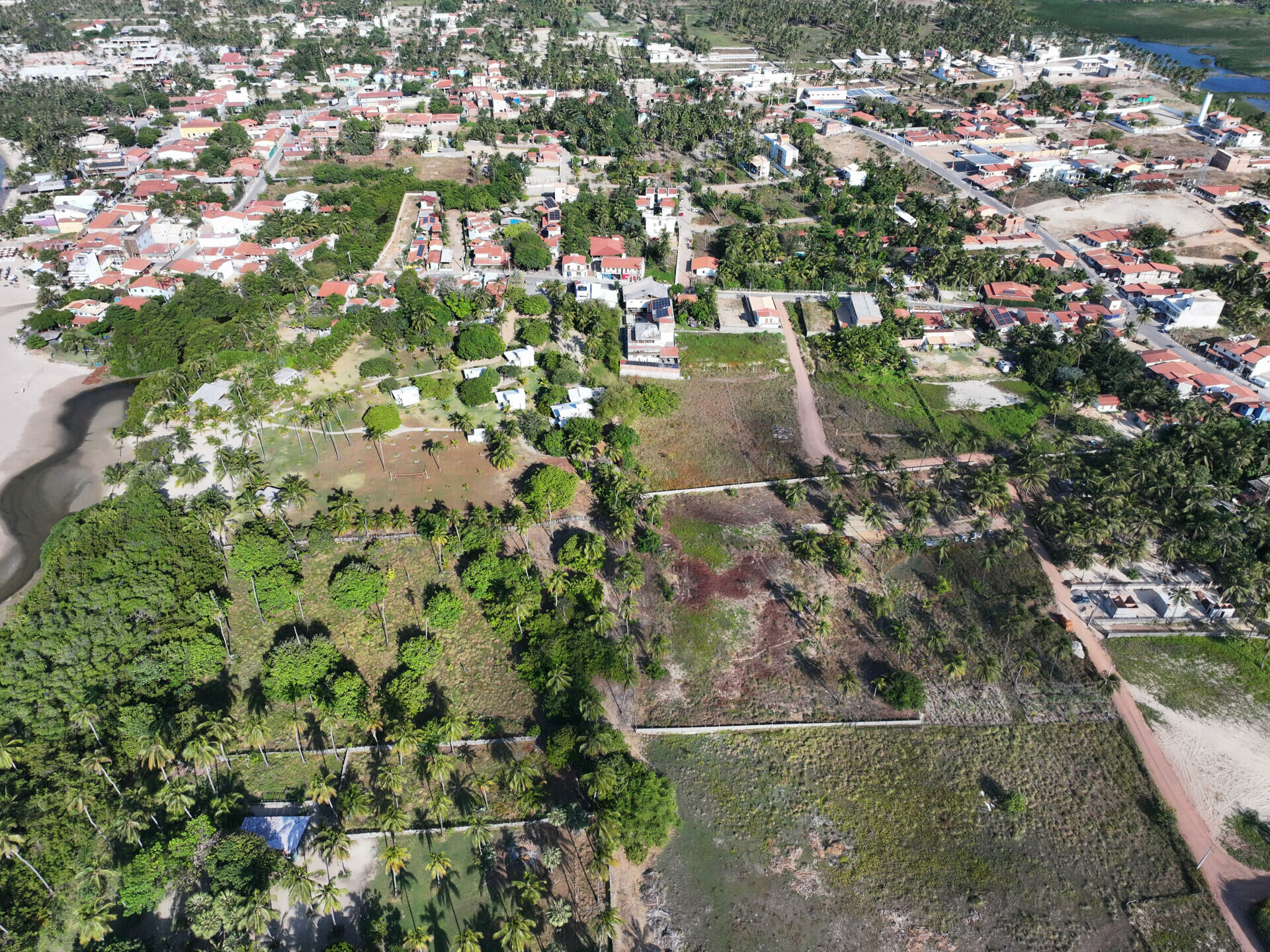 Imagem de Terreno de 22ha frente mar no centro de Icaraizinho de Amontada